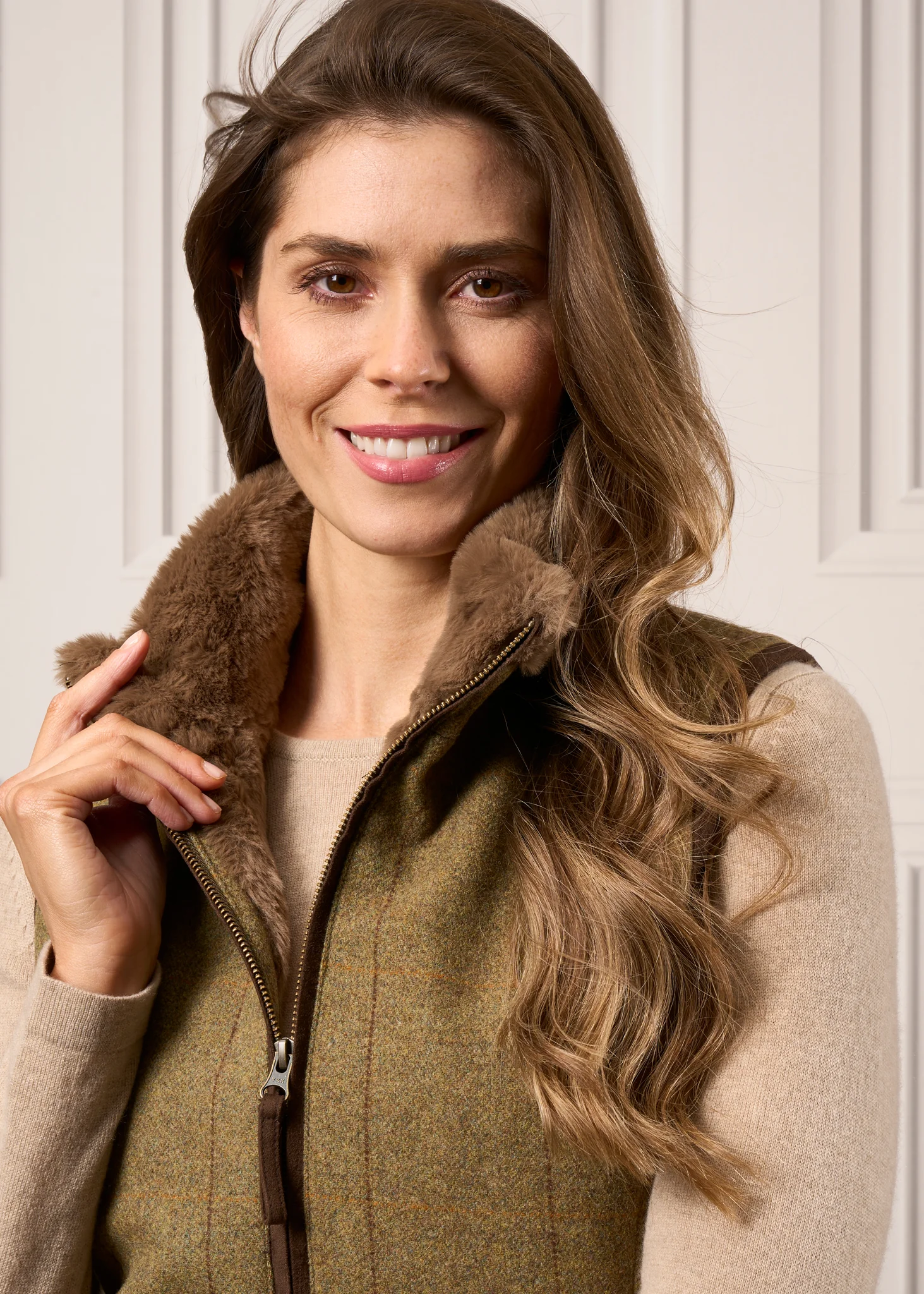Combrook Ladies Tweed Water Repellent Gilet in Grove  -  Regular Fit - Image 7