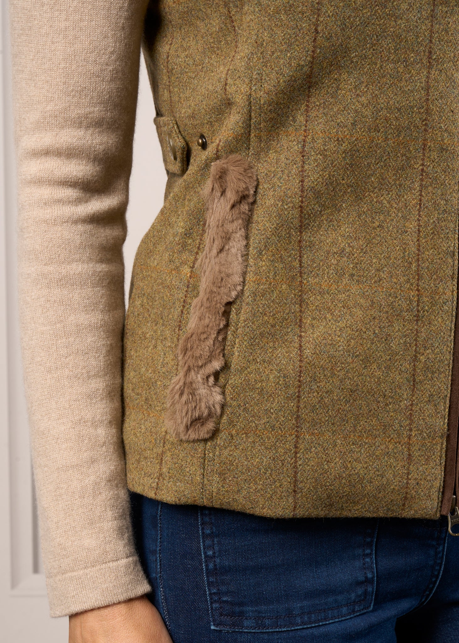 Combrook Ladies Tweed Water Repellent Gilet in Grove  -  Regular Fit - Image 9