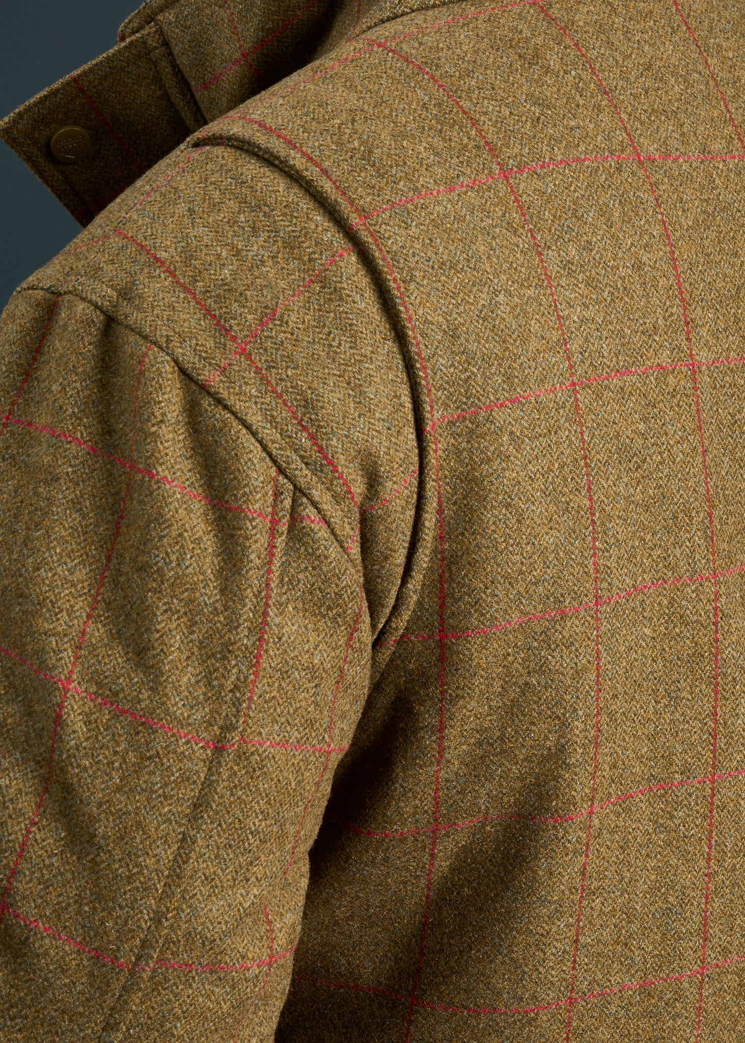 Combrook Men's Tweed Waterproof Shooting Field Coat in Reed  -  Shooting Fit - Image 8