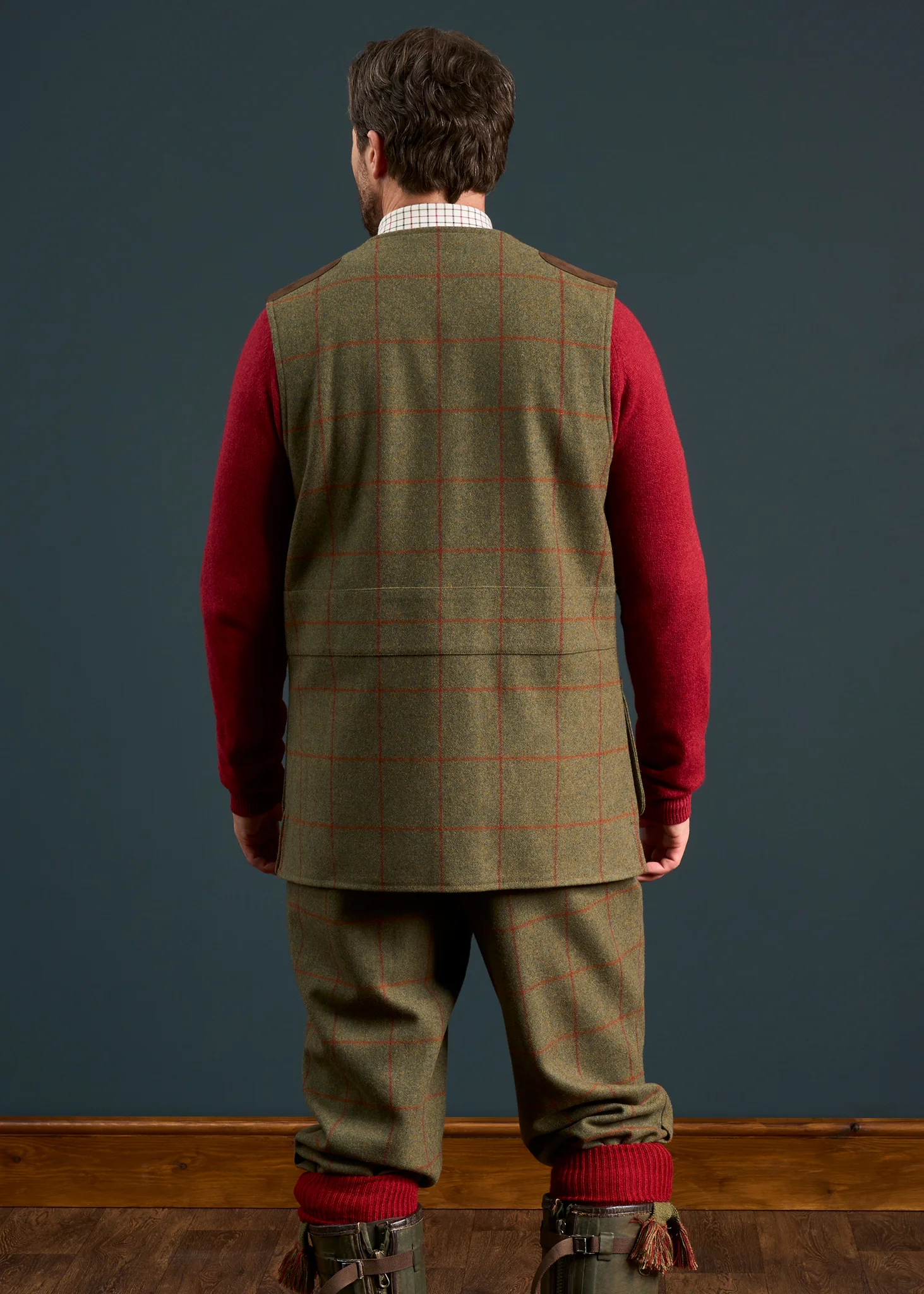 Combrook Men's Tweed Water Repellent Shooting Waistcoat in Reed  -  Shooting Fit - Image 3