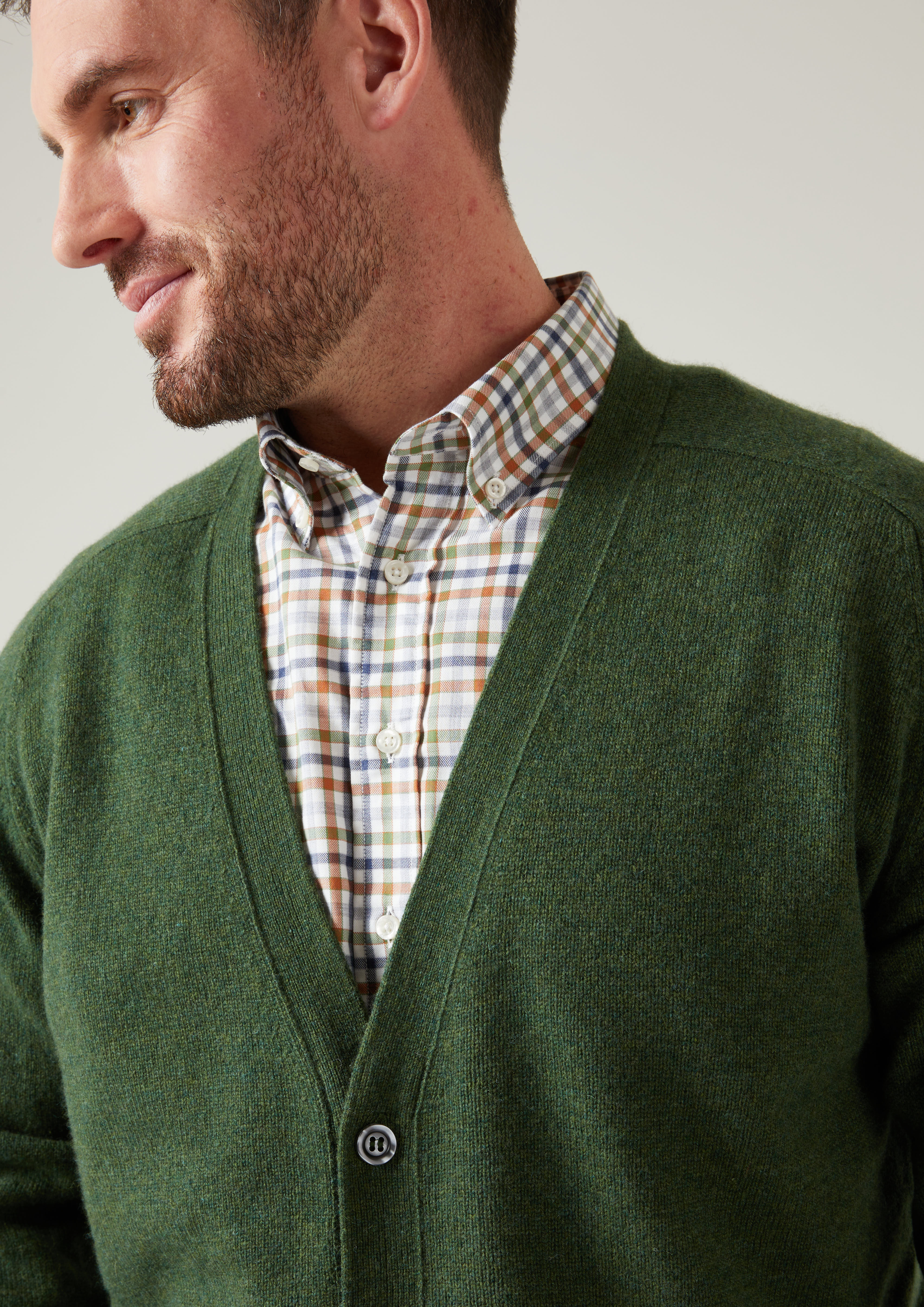 Cornwall Lambswool Cardigan in Rosemary - Classic Fit - Image 2