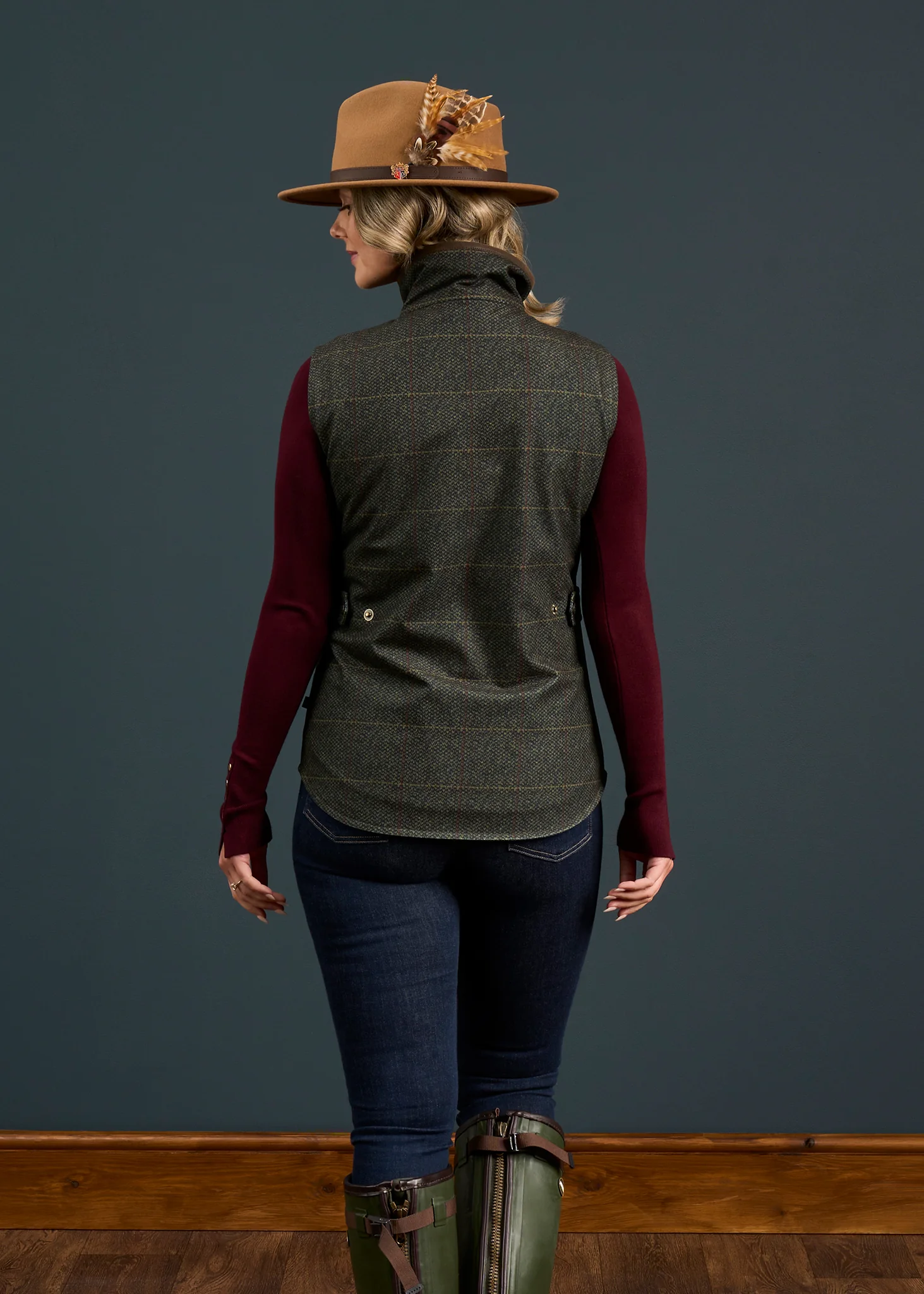 Didsmere Ladies Technical Tweed Effect Gilet In Myrtle - Regular Fit - Image 4