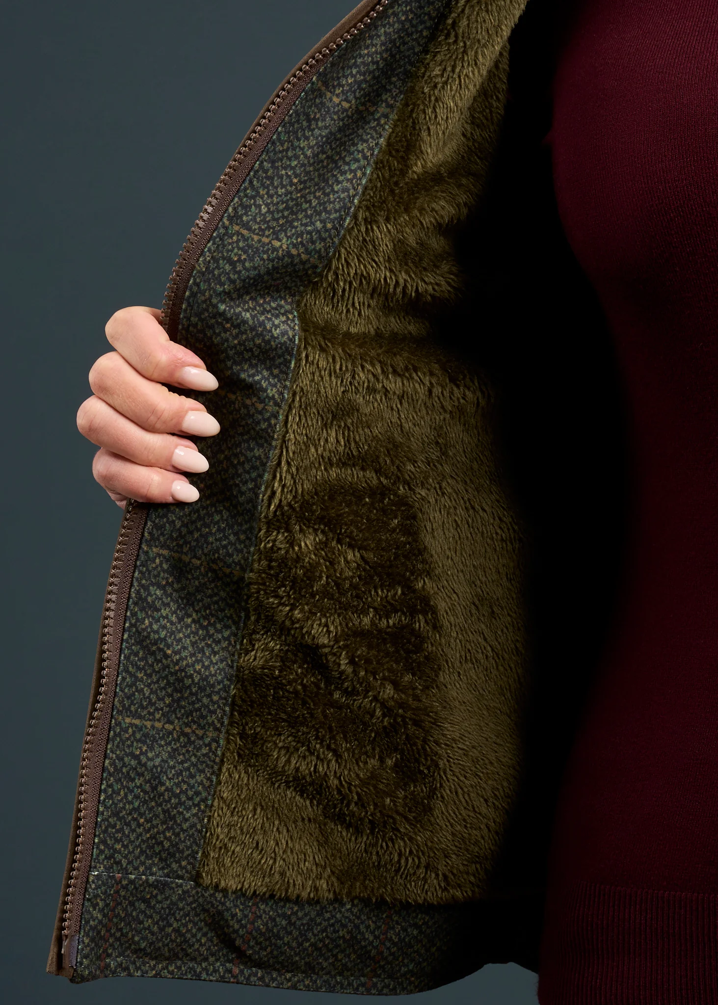 Didsmere Ladies Technical Tweed Effect Gilet In Myrtle - Regular Fit - Image 6