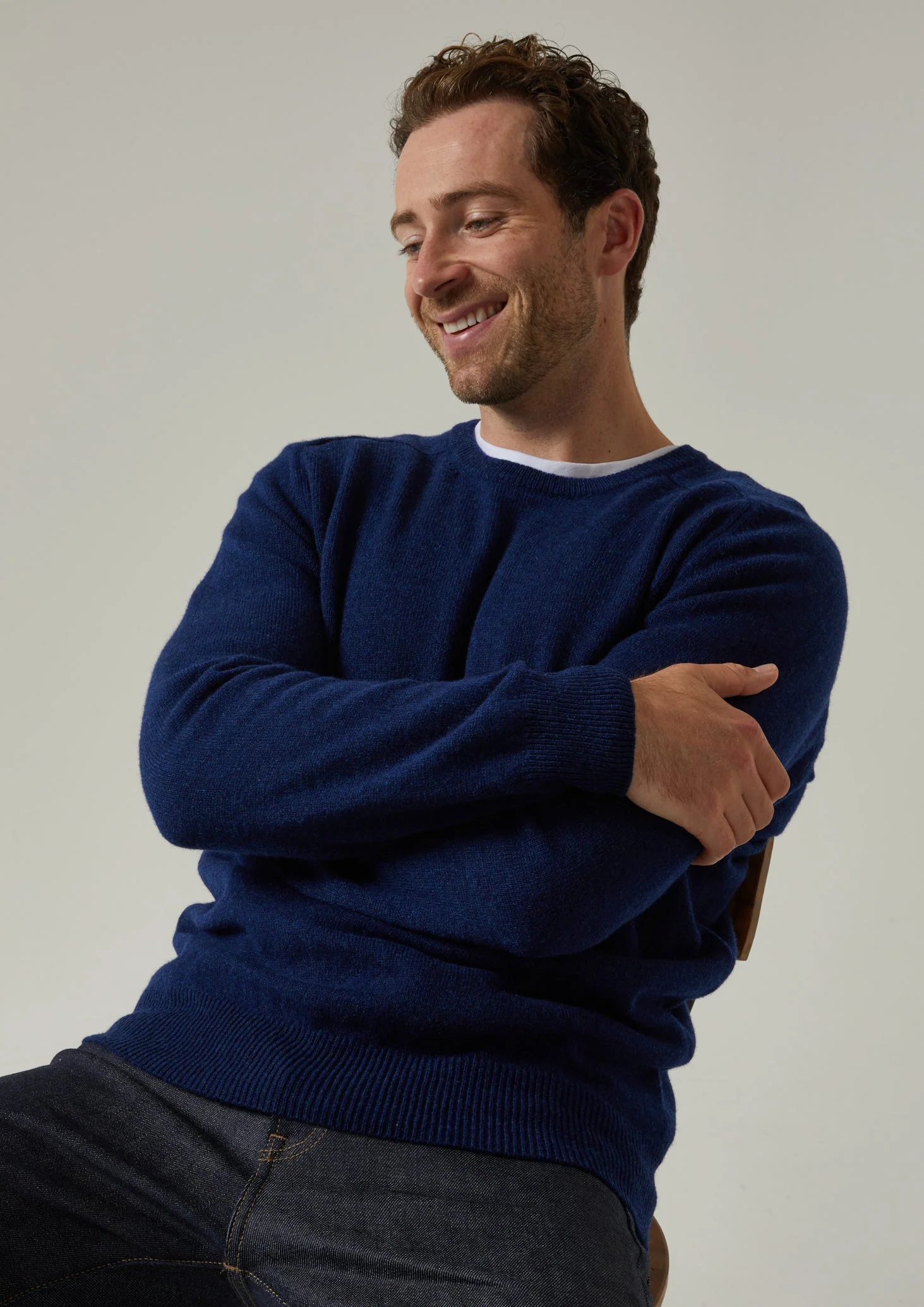 Dorset Men's Lambswool Jumper in Indigo - Classic Fit - Image 5