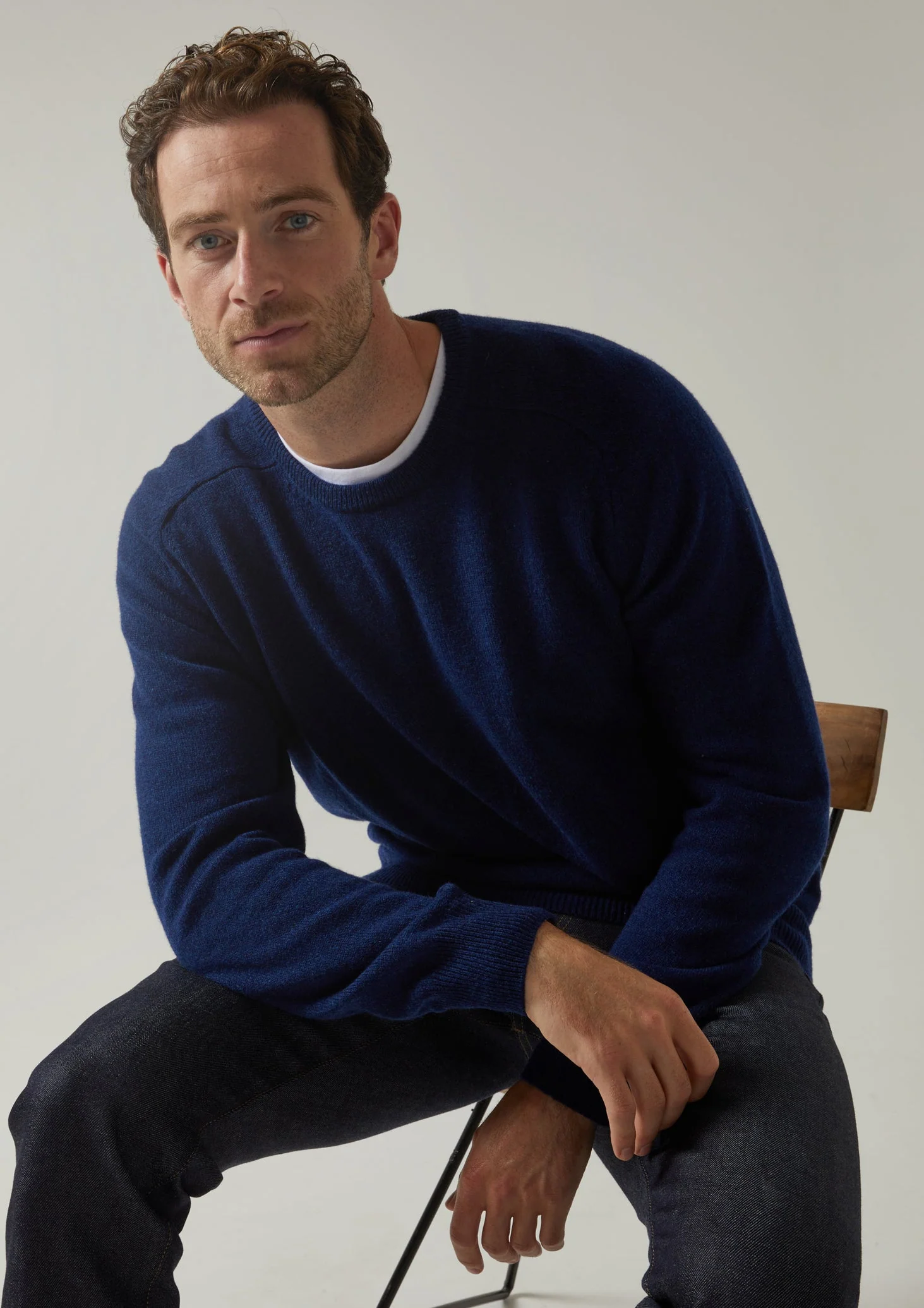 Dorset Men's Lambswool Jumper in Indigo - Classic Fit - Image 6