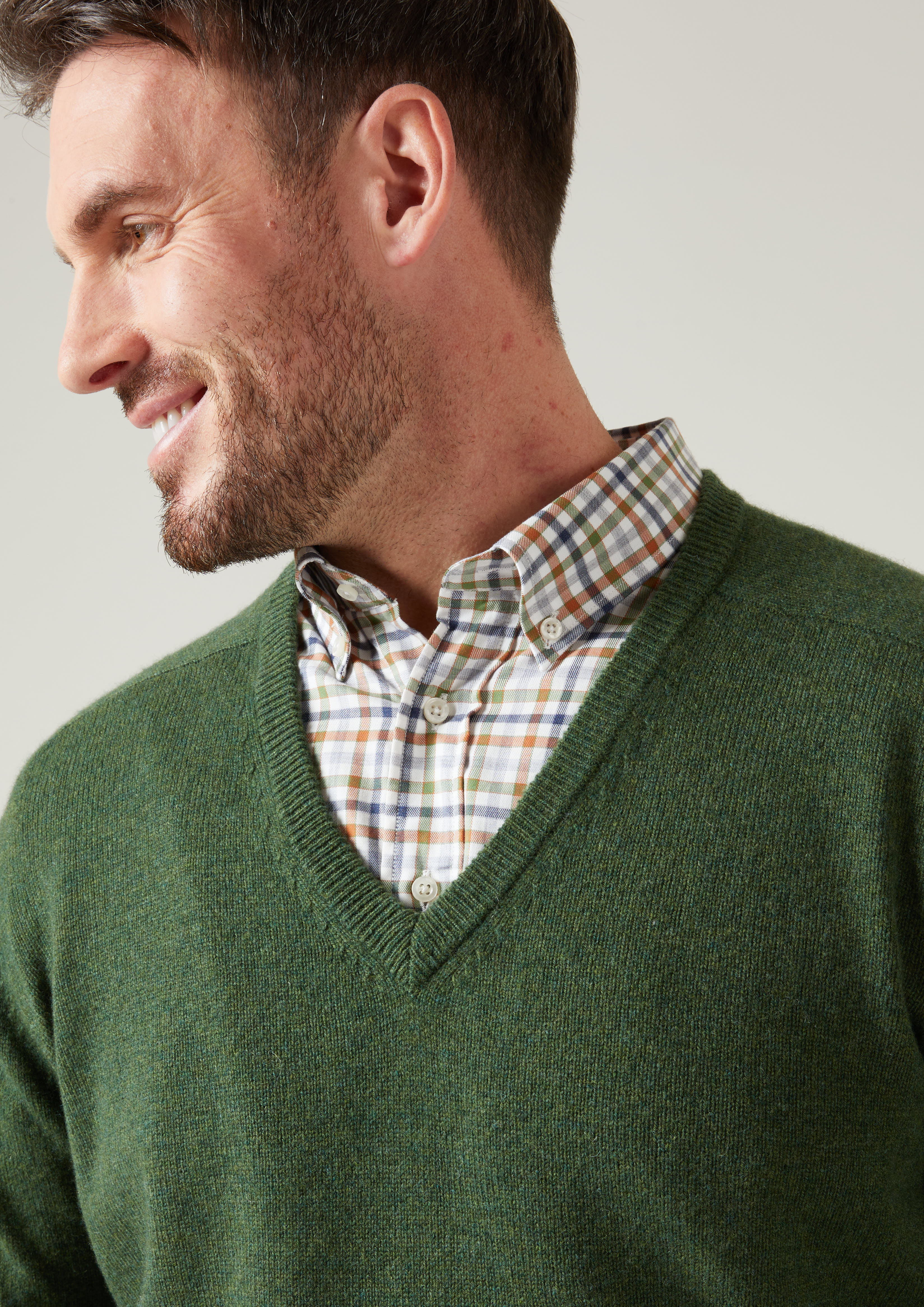 Hampshire Lambswool Jumper in Rosemary - Classic Fit - Image 2