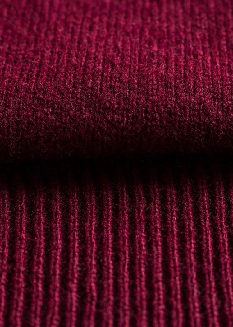 Hampshire Lambswool Jumper in Bordeaux - Classic Fit - Image 3