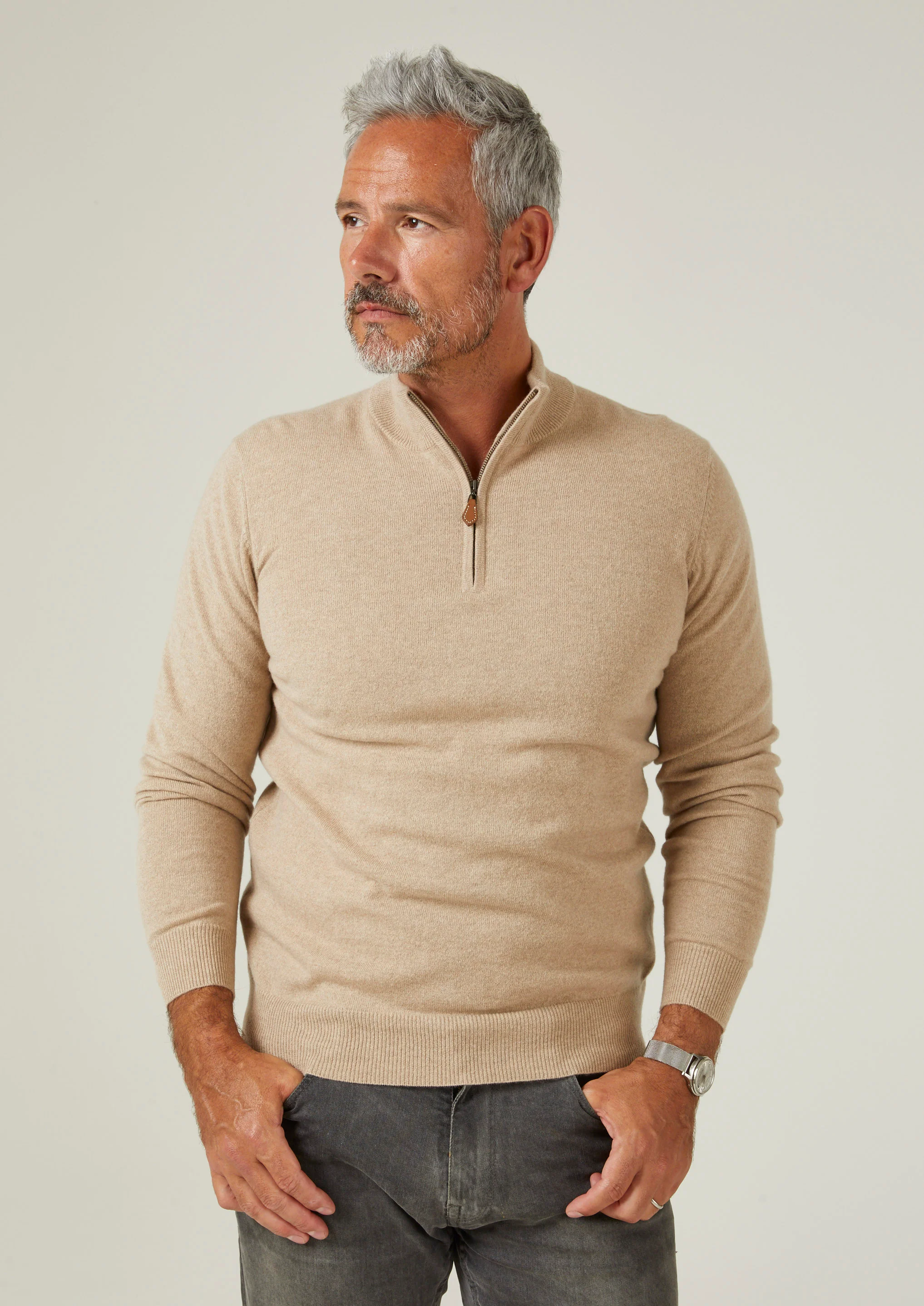Hanbury Cashmere Zipped Mock Neck Jumper in Linen - Regular Fit - Image 4