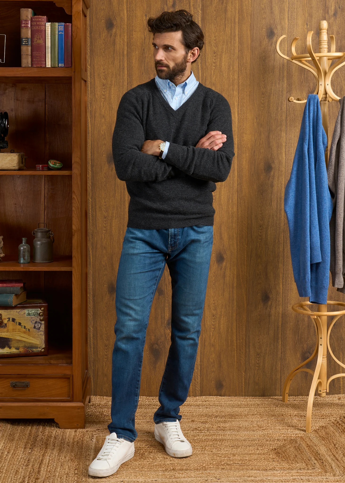 Kilsyth Men's Lambswool Jumper in Charcoal - Regular Fit - Image 2
