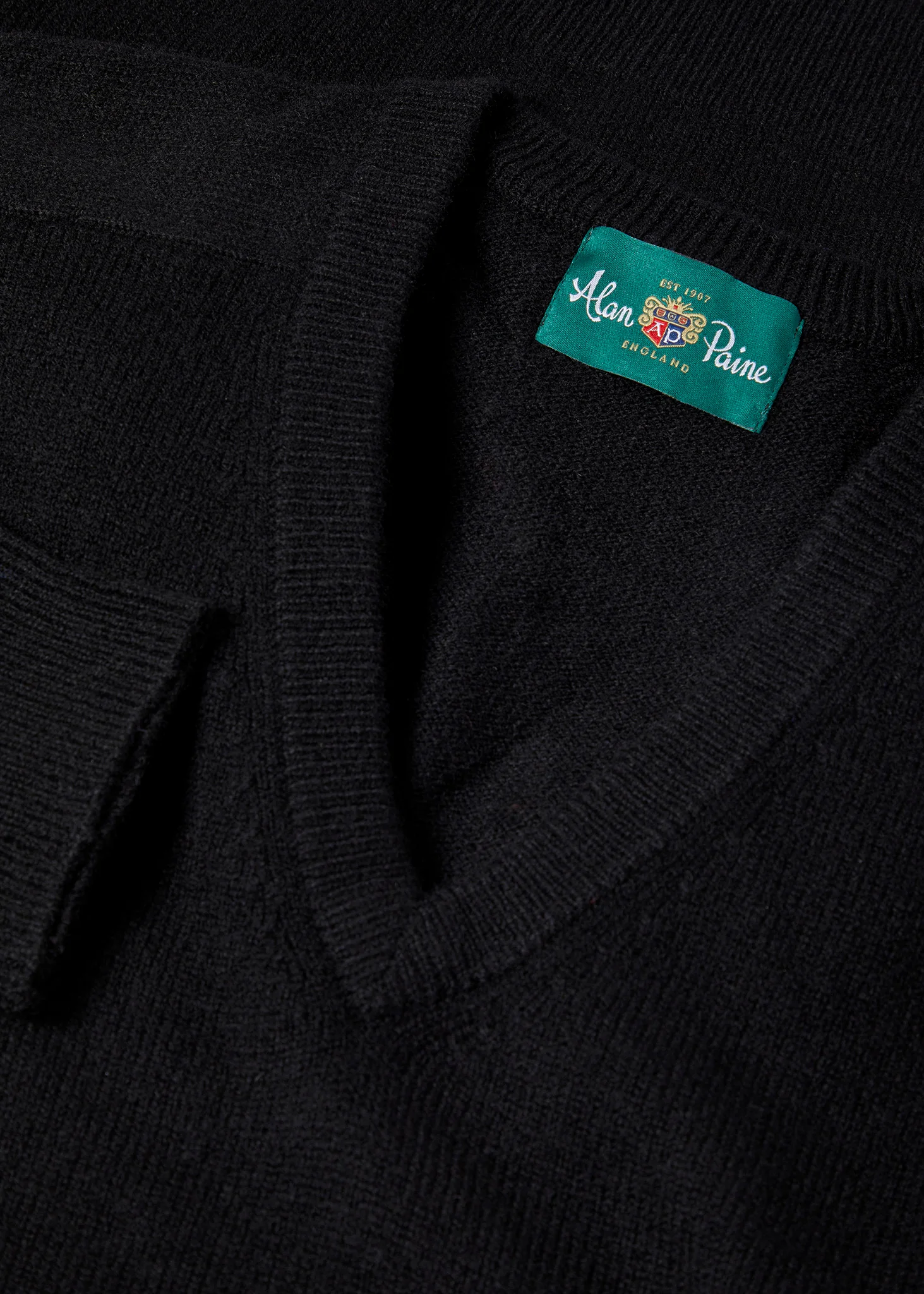 Kilsyth Men's Lambswool Jumper in Black - Regular Fit - Image 2
