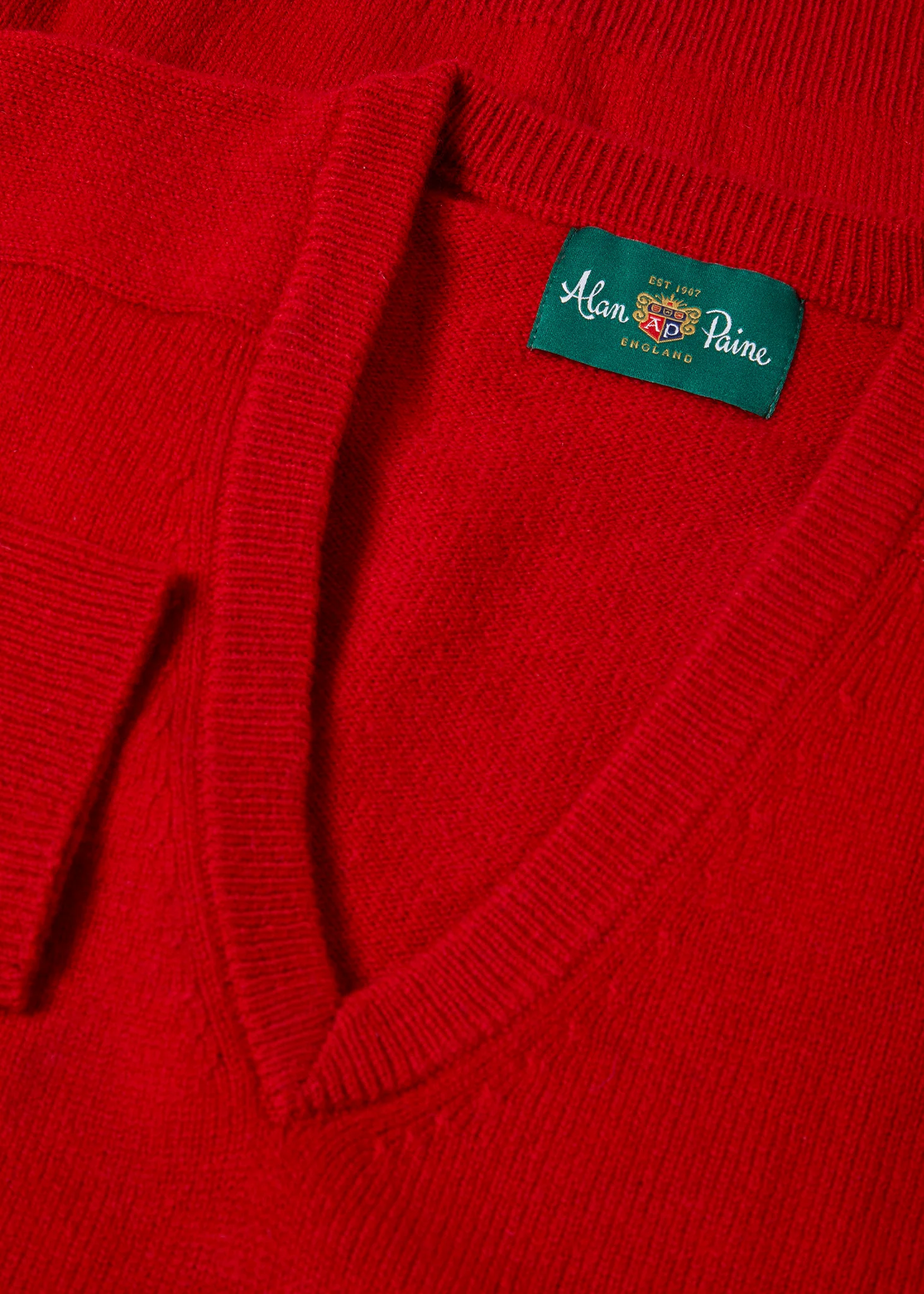 Kilsyth Men's Lambswool Jumper in Dubonnet - Regular Fit - Image 4