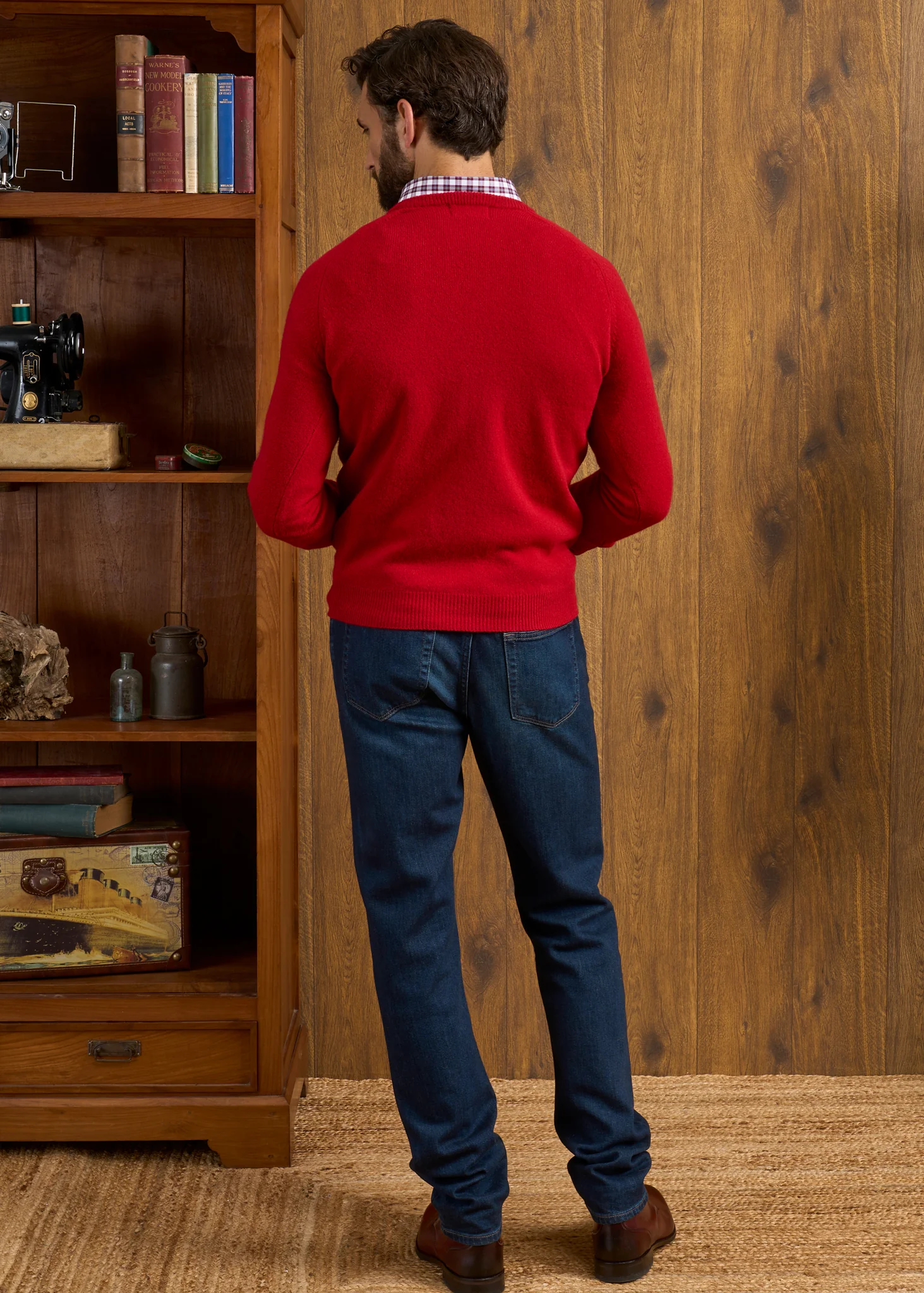 Kilsyth Men's Lambswool Jumper in Dubonnet - Regular Fit - Image 6