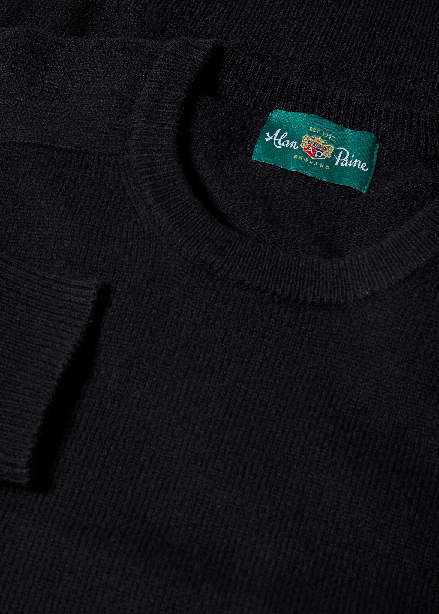 Lenzie Men's Lambswool Jumper In Black - Regular Fit - Image 2