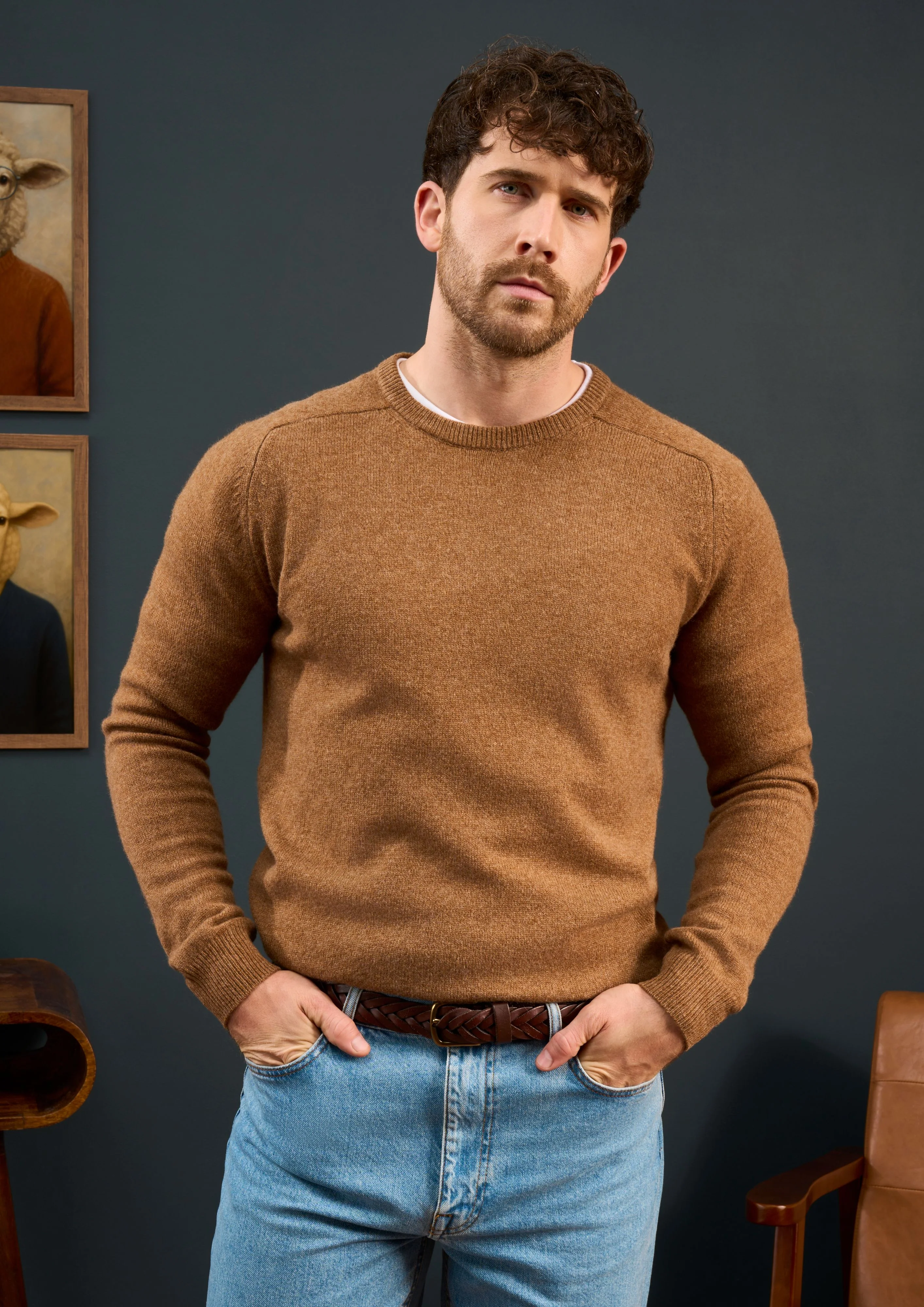 Lenzie Men's Lambswool Jumper In Driftwood - Regular Fit - Image 3