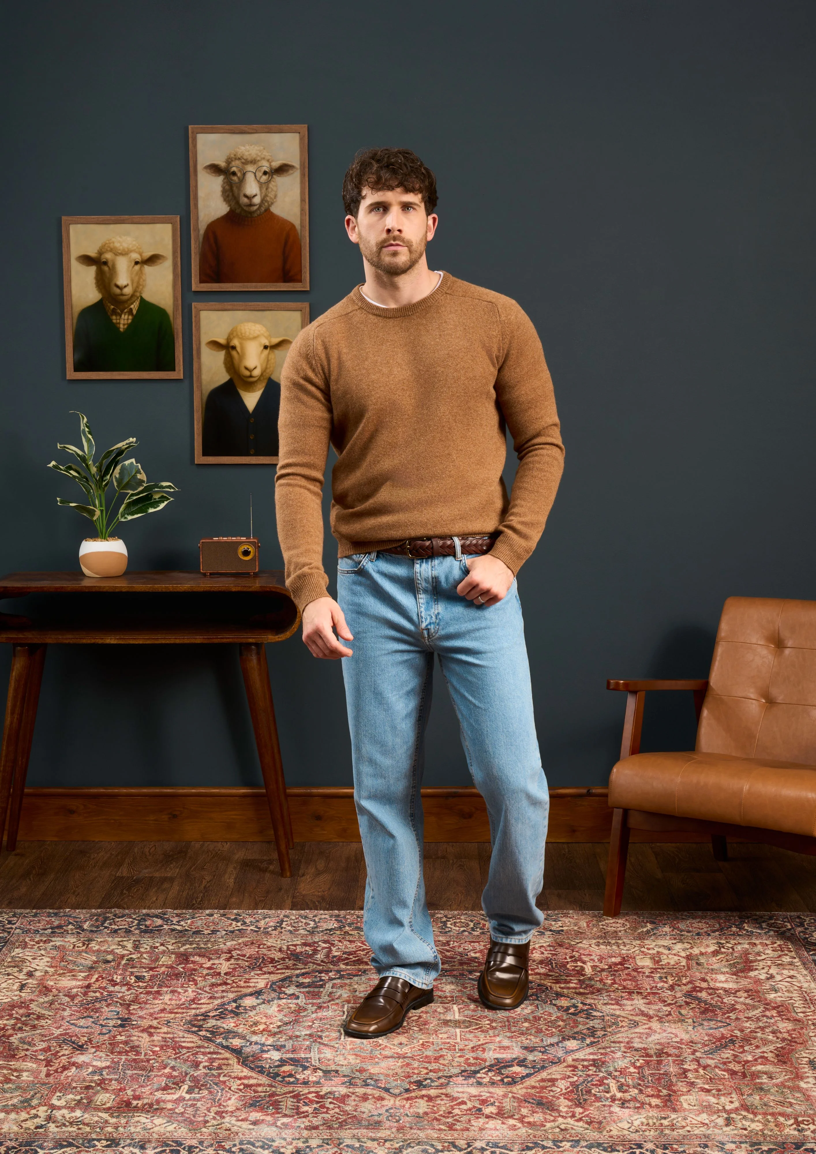 Lenzie Men's Lambswool Jumper In Driftwood - Regular Fit - Image 5