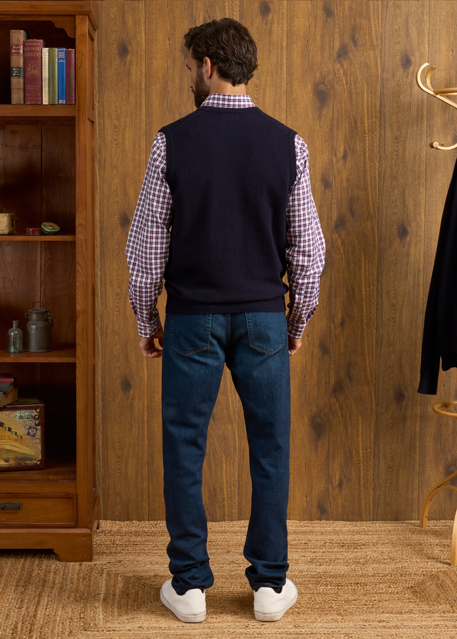 Norfolk Men's Lambswool Slipover in Navy - Classic Fit - Image 5