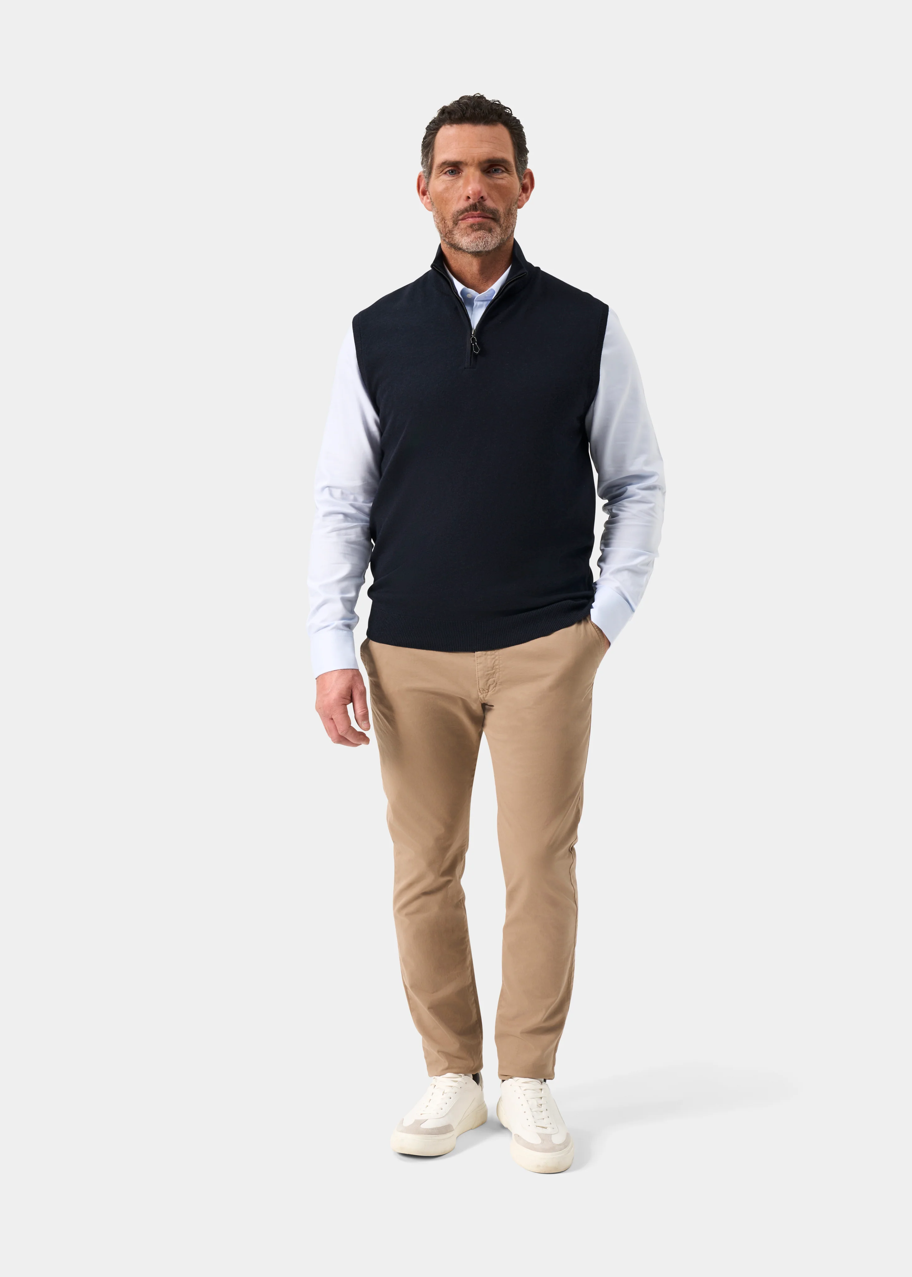 Rowley Men's Cotton Cashmere 1/4 Zip Gilet In Dark Navy - Image 3