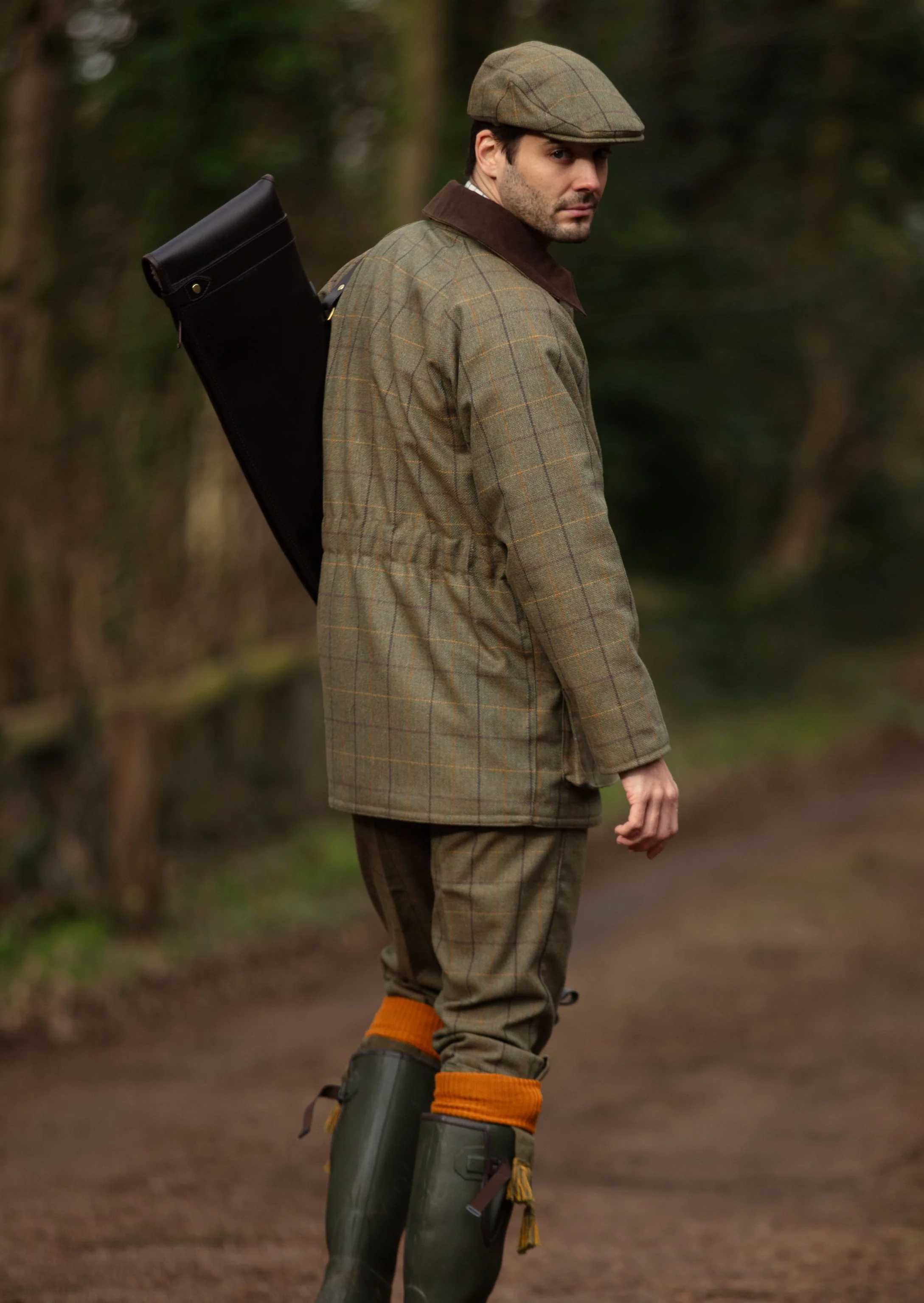 Rutland Men's Tweed Water Repellent Shooting Breeks in Dark Moss  -  Regular Fit - Image 3