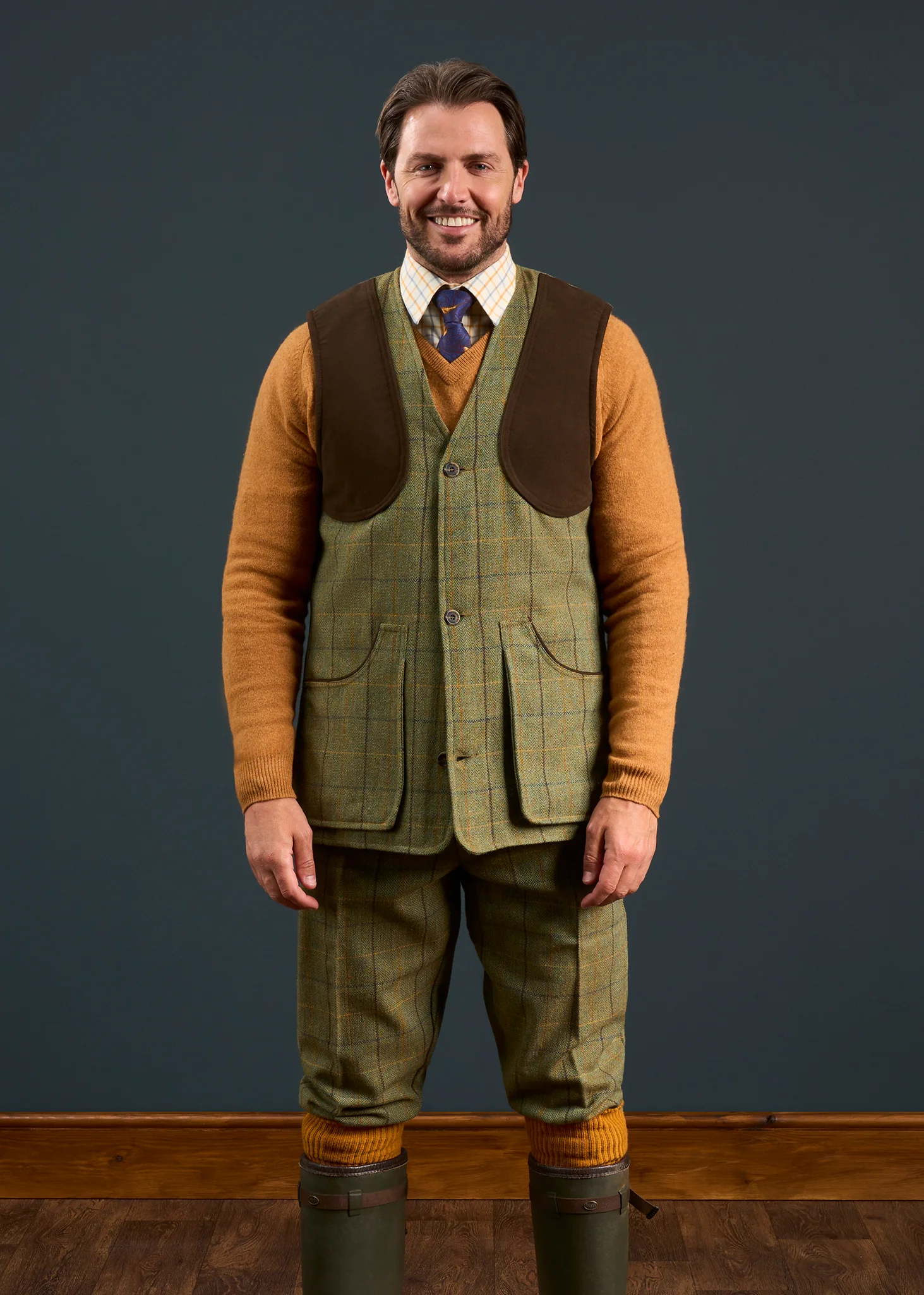 Rutland Men's Tweed Water Repellent Shooting Waistcoat in Dark Moss  -  Shooting Fit - Image 4