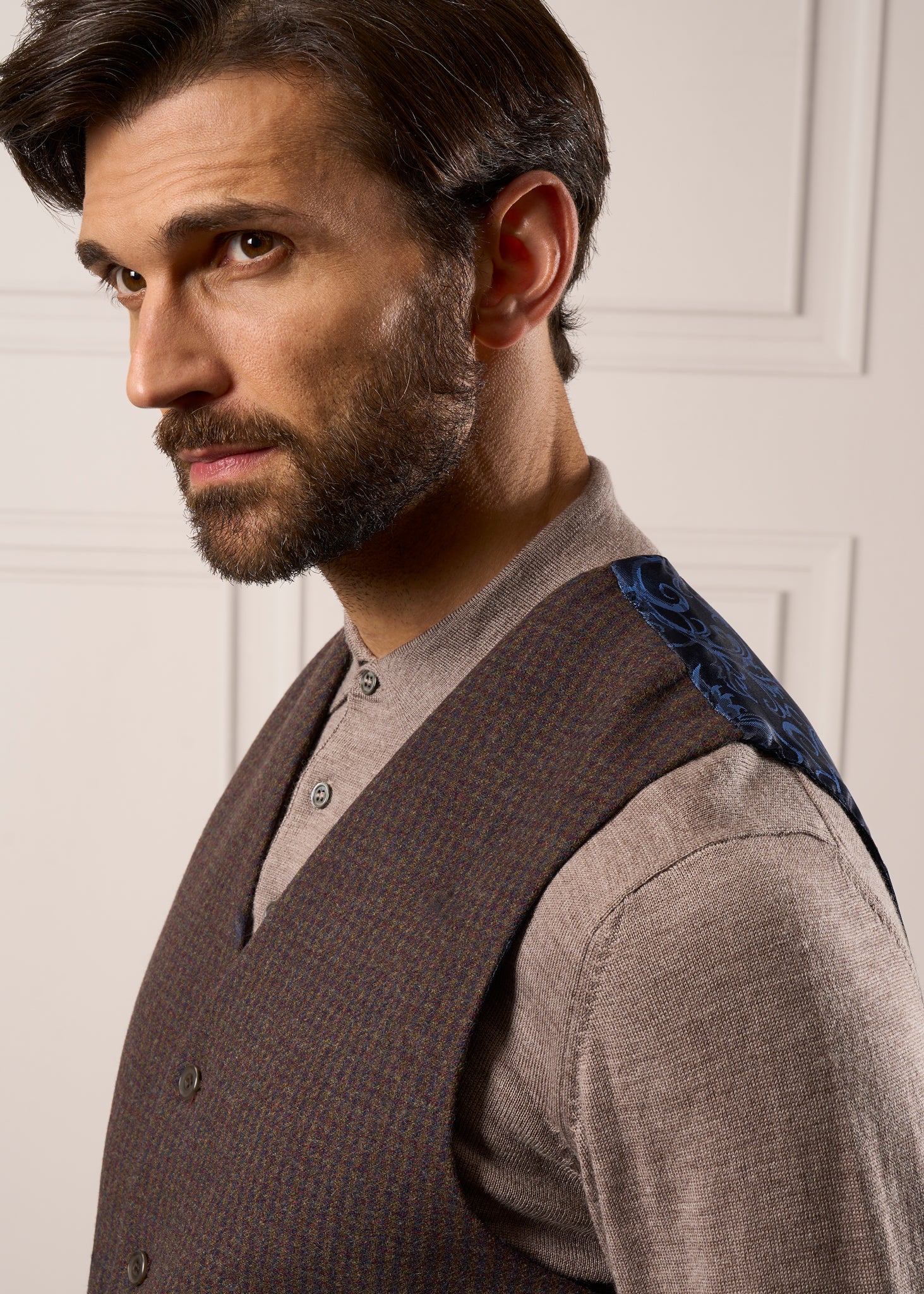 Surrey Men's Tweed Water Repellent Lined Waistcoat in Bramble  -  Regular Fit - Image 3