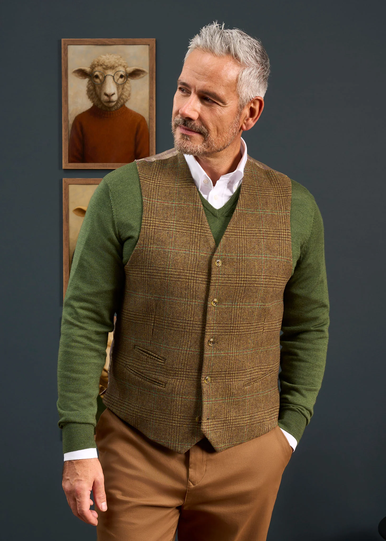 Surrey Men's Tweed Water Repellent Lined Waistcoat in Marsh  -  Regular Fit - Image 4